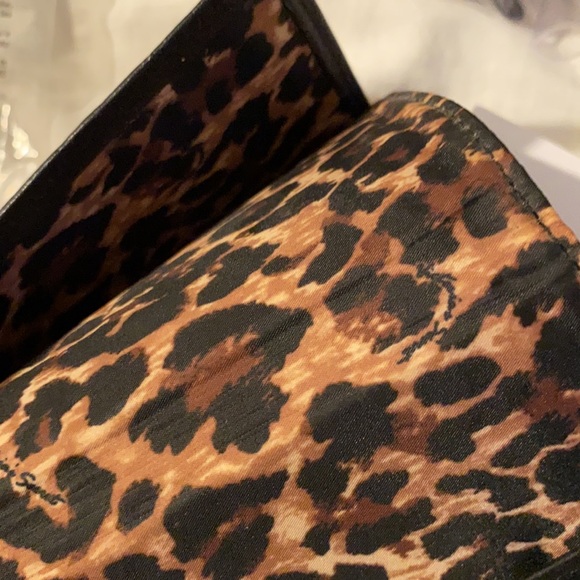 Victoria’s Secret Leather Passport & Card holder in black - Picture 5 of 11